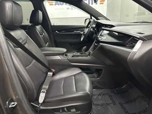 Used 2020 Cadillac XT6 Premium Luxury AWD/4WD image 21