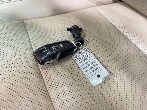 Used 2017 Ford Explorer Limited image 39