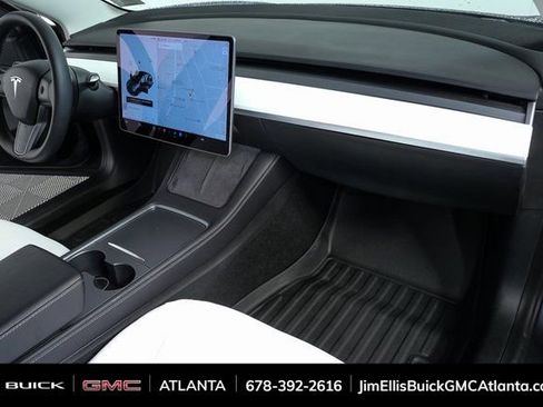 Used 2021 Tesla Model 3 Standard Range Plus image 22