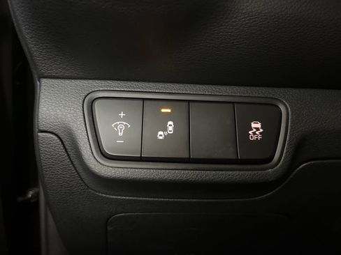 Used 2023 Kia Forte LXS w/ LXS Technology Package FWD image 13