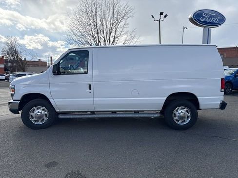 Used 2014 Ford E-250 and Econoline 250 w/ Power Group RWD image 6