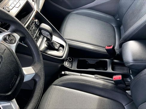 Used 2020 Ford Transit Connect XL image 15