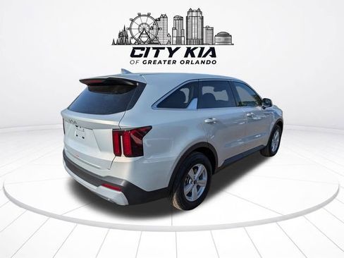 New 2026 Kia Sorento LX FWD image 6
