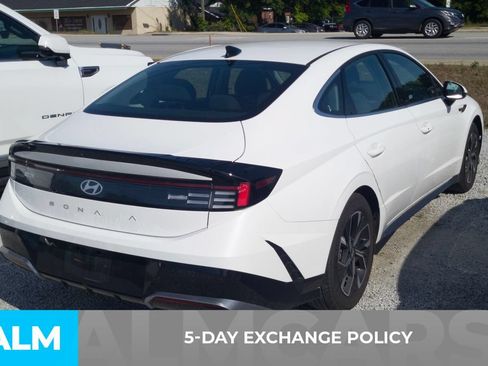 Used 2025 Hyundai Sonata SEL FWD image 3