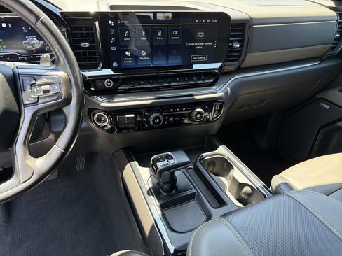 Used 2023 Chevrolet Silverado 1500 ZR2 w/ Technology Package AWD/4WD image 26