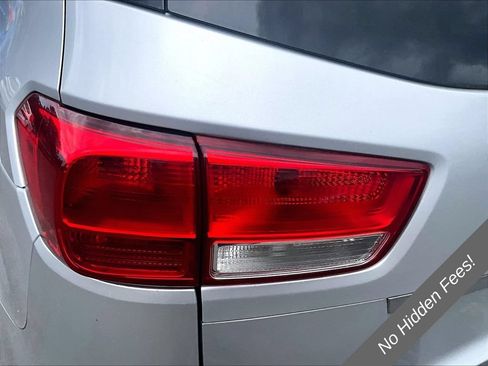 Used 2018 Kia Sedona EX FWD image 28