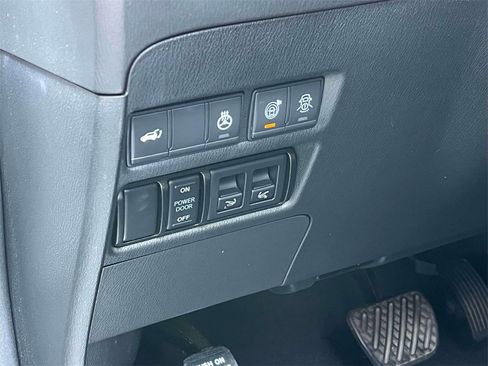 Used 2021 INFINITI QX80 Sensory w/ All-Season Package image 31