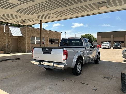 Used 2014 Nissan Frontier S w/ S Preferred Package RWD image 5