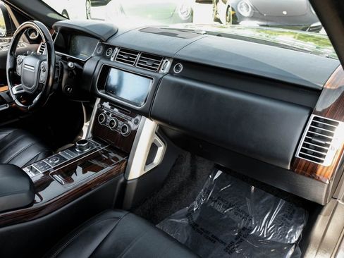 Used 2017 Land Rover Range Rover Supercharged image 9
