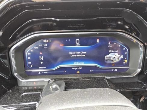 Used 2024 Chevrolet Silverado 1500 High Country w/ High Country Premium Package AWD/4WD image 10
