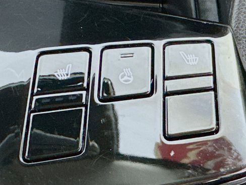 Used 2023 Kia Sportage EX w/ EX Premium Package image 4