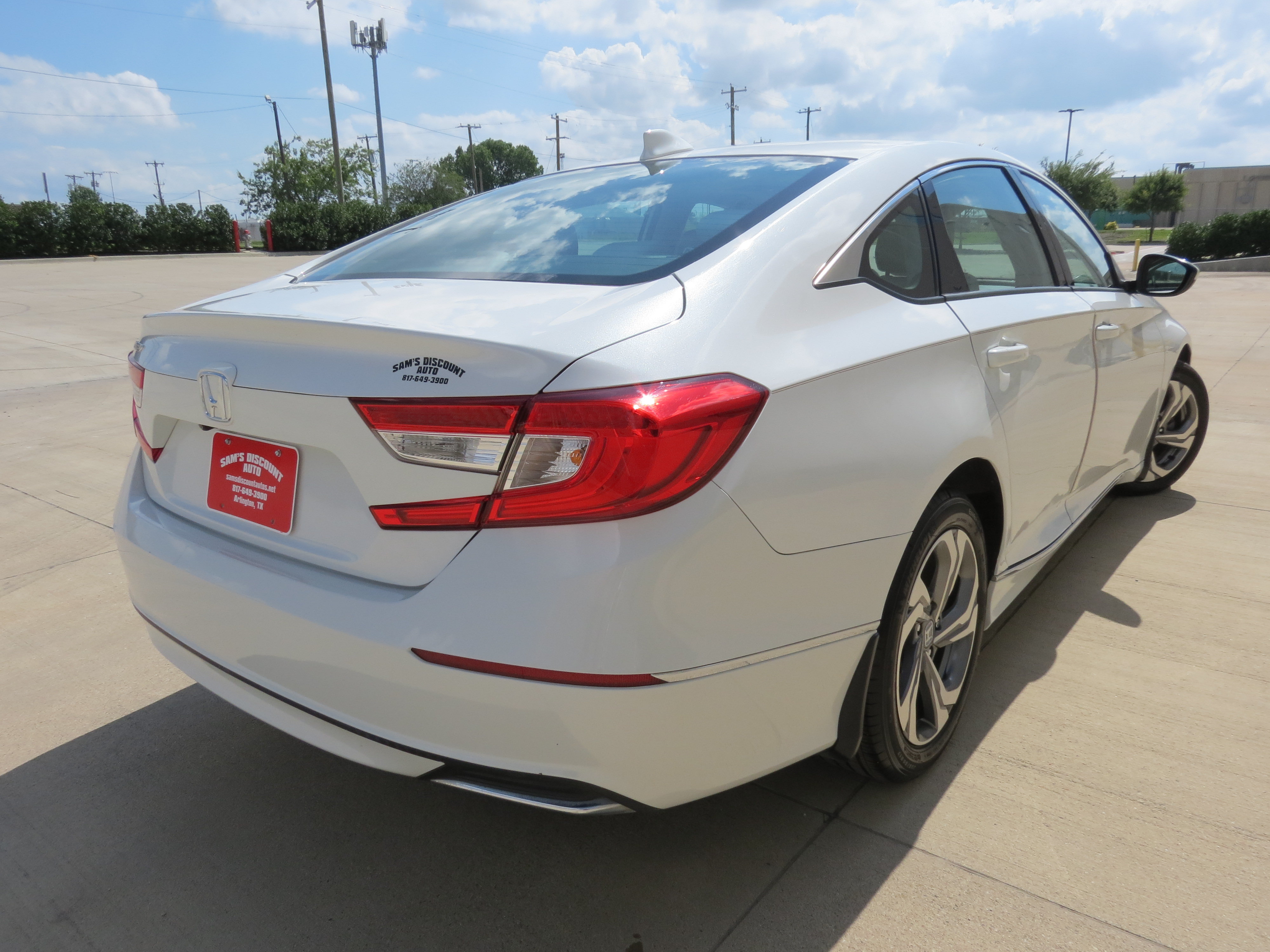 Used 2018 Honda Accord EX image 6