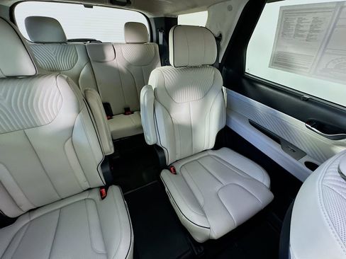 Used 2025 Hyundai Palisade Calligraphy AWD/4WD image 14