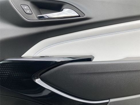 New 2026 Chevrolet Trax LT w/ Driver Confidence Package image 32