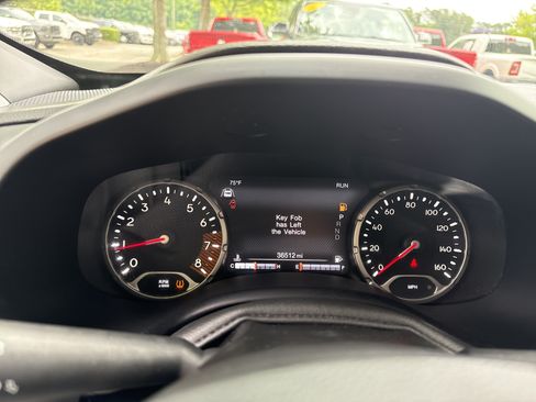 Used 2023 Jeep Renegade Trailhawk AWD/4WD image 26