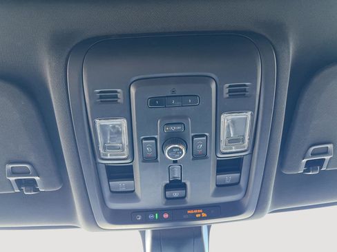 Used 2022 Chevrolet Tahoe High Country image 46