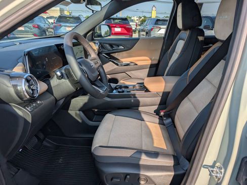 New 2026 Chevrolet Equinox ACTIV w/ Convenience Package III image 16