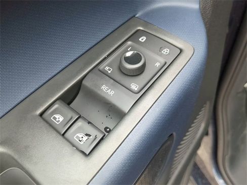 New 2025 Volkswagen ID. Buzz Pro S Plus image 17