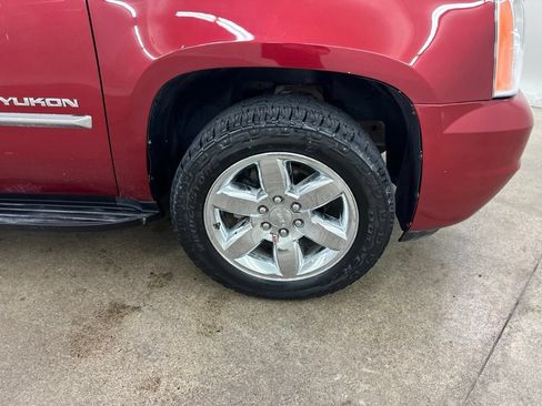 Used 2012 GMC Yukon SLT w/ SLT-2 Equipment Package AWD/4WD image 15