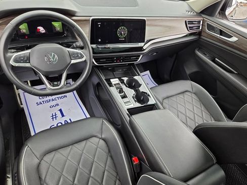 Certified 2024 Volkswagen Atlas SEL Premium R-Line AWD/4WD image 7