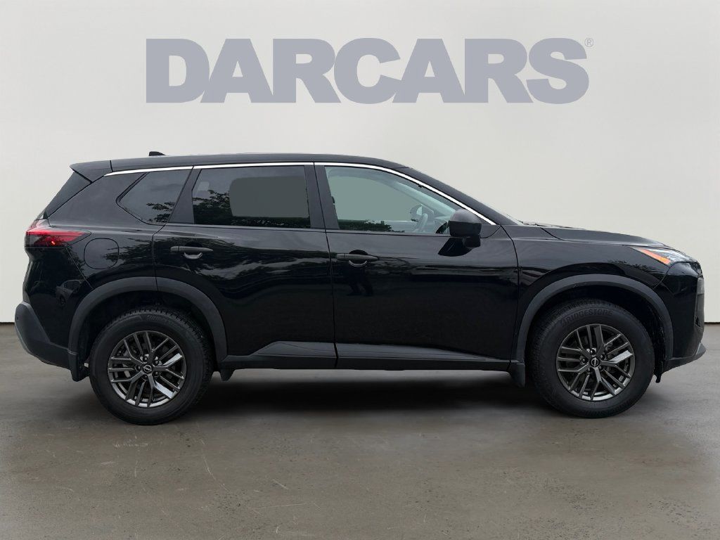 Used 2023 Nissan Rogue S AWD/4WD image 8