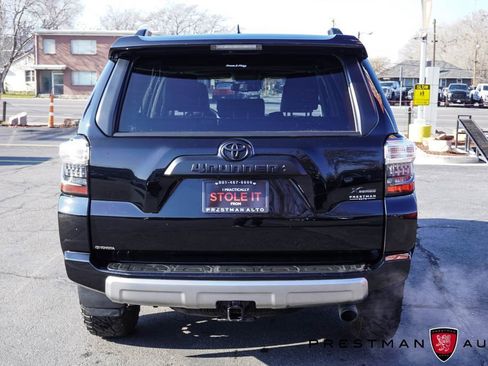 Used 2024 Toyota 4Runner TRD Off-Road Premium image 22