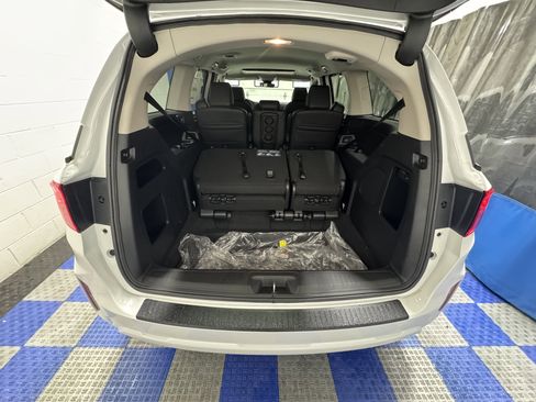 New 2026 Honda Odyssey EX-L image 32