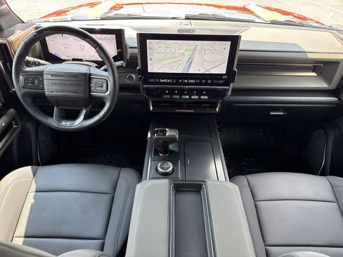 Used 2025 GMC Hummer EV 3X AWD/4WD image 31