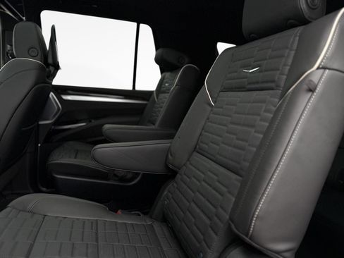 New 2026 Cadillac Escalade Platinum Sport w/ LPO, ONYX Package image 13