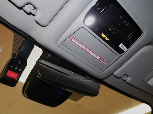 Used 2024 Toyota Grand Highlander AWD image 99