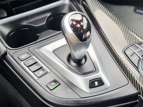 Used 2020 BMW M4 Convertible image 27