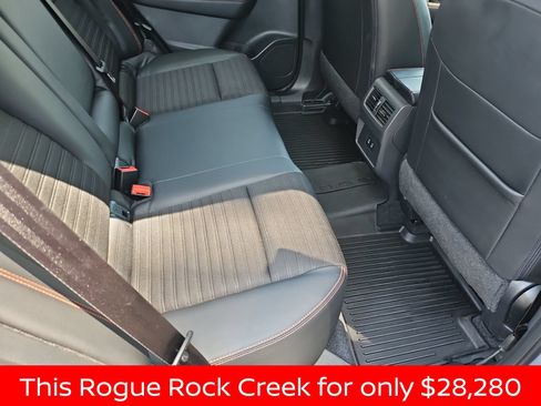 Used 2025 Nissan Rogue SV AWD/4WD image 33
