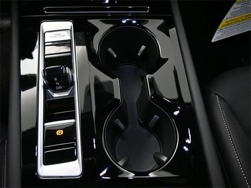 New 2026 Volkswagen Atlas SE image 9