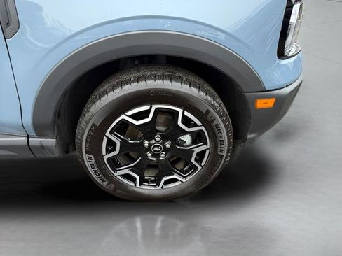 Certified 2025 Ford Bronco Sport Outer Banks w/ Outer Banks Tech Package+ AWD/4WD image 29