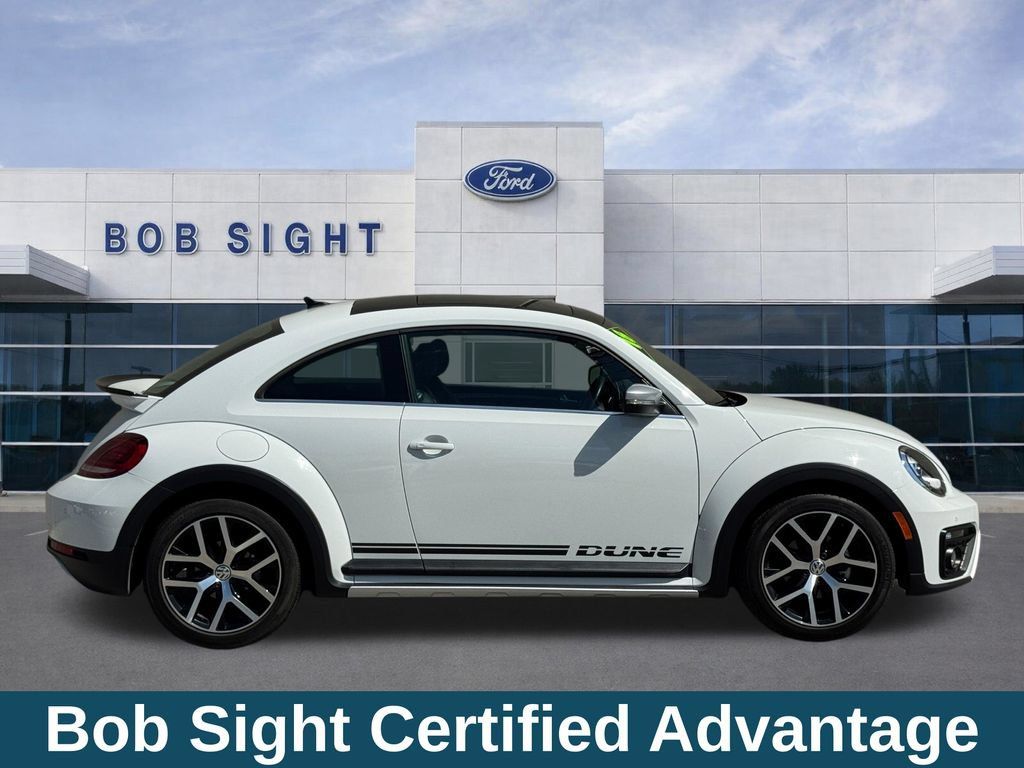 Used 2018 Volkswagen Beetle 2.0T Dune FWD image 4