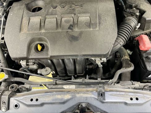 Used 2016 Toyota Corolla LE image 24