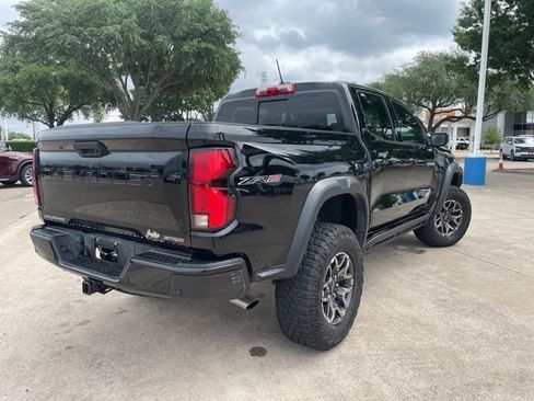 Used 2024 Chevrolet Colorado ZR2 w/ ZR2 Convenience Package III image 4