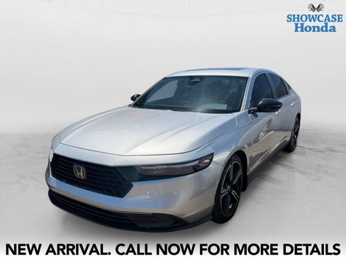 Used 2023 Honda Accord Sport image 2