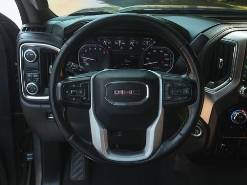 Used 2021 GMC Sierra 1500 SLT image 32