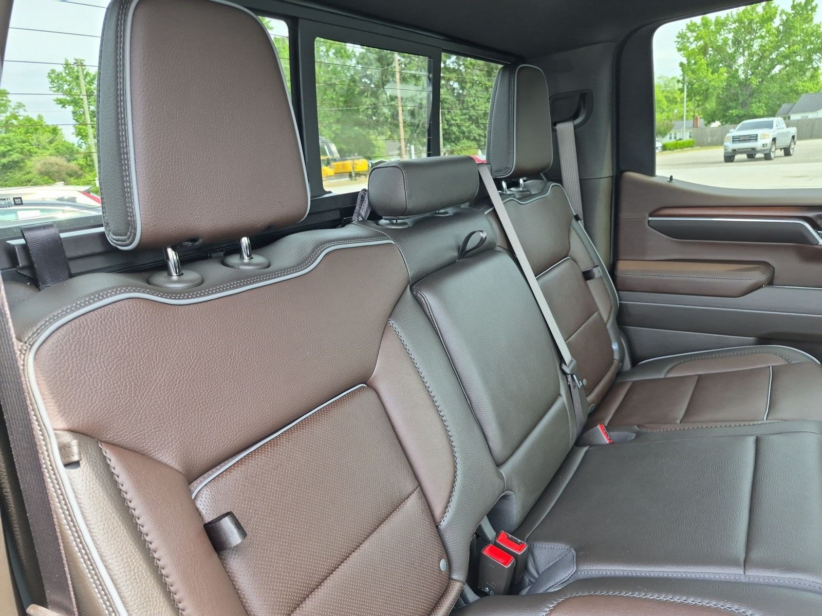 Certified 2026 GMC Sierra 1500 Denali w/ Denali Reserve Package AWD/4WD image 28