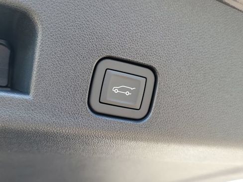 New 2026 GMC Acadia Elevation w/ Super Cruise Package FWD image 9