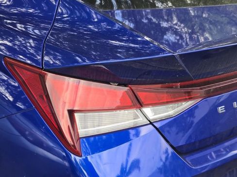 Used 2023 Hyundai Elantra SEL image 9