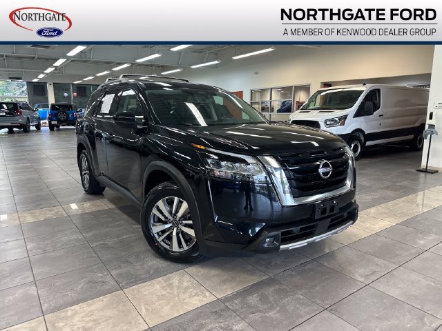 Used 2023 Nissan Pathfinder SL AWD/4WD 360° Tour
