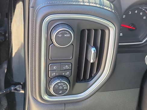 Used 2022 Chevrolet Silverado 1500 LTZ image 23