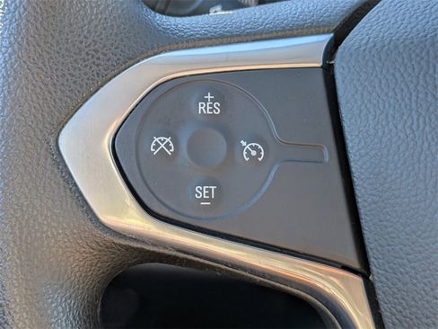 Used 2021 Chevrolet Traverse LS image 24