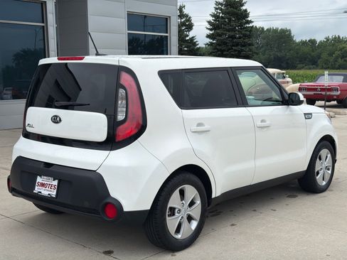 Used 2016 Kia Soul FWD image 8