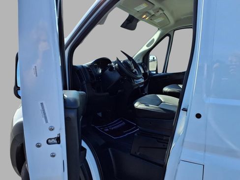Used 2026 RAM ProMaster 2500 w/ Convenience Group FWD image 19