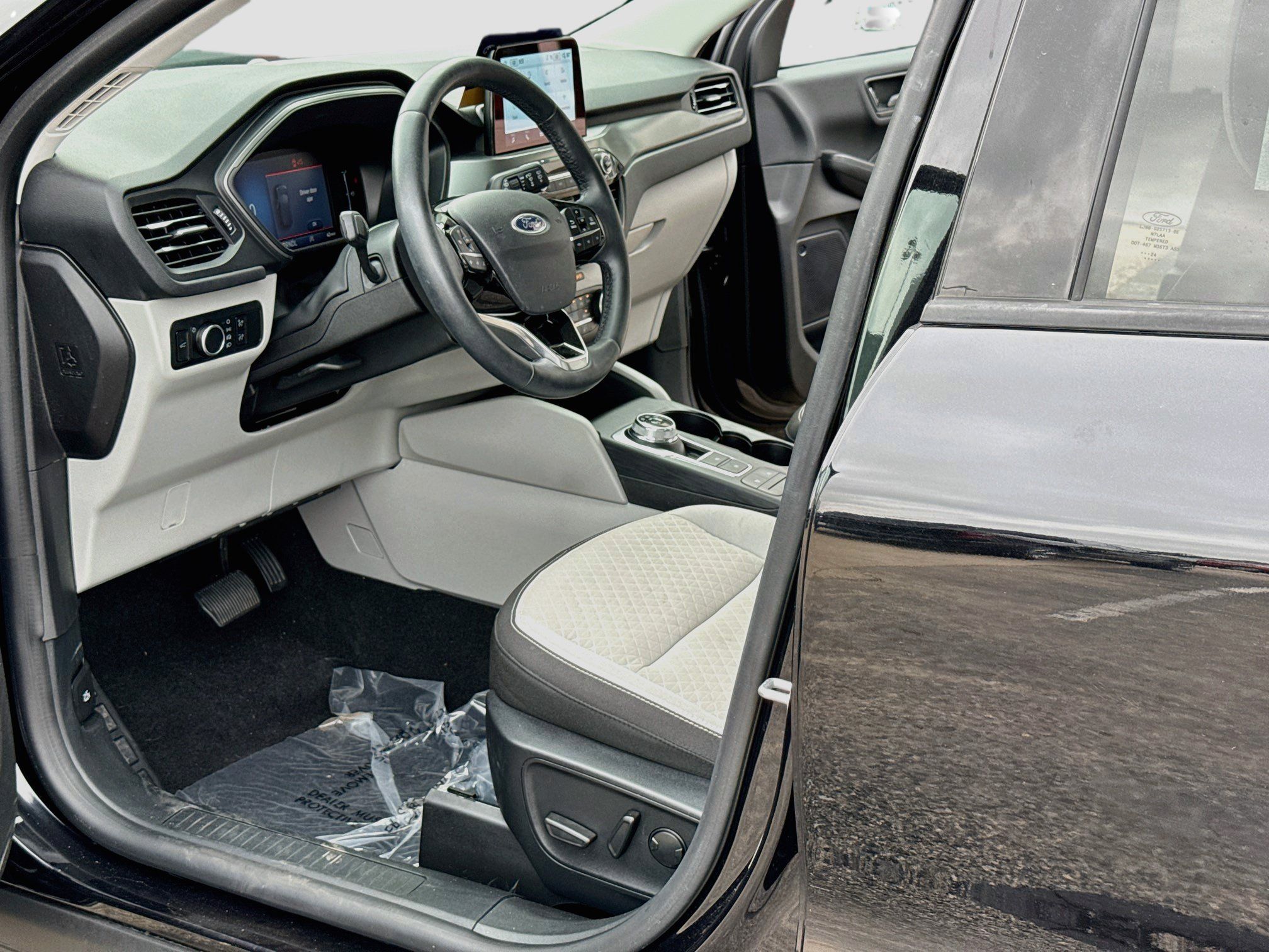 Certified 2024 Ford Escape Active AWD/4WD image 10