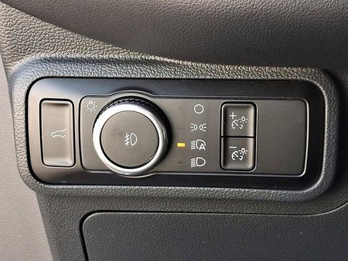 Used 2025 Ford Explorer ST-Line w/ ST-Line Street Pack image 26