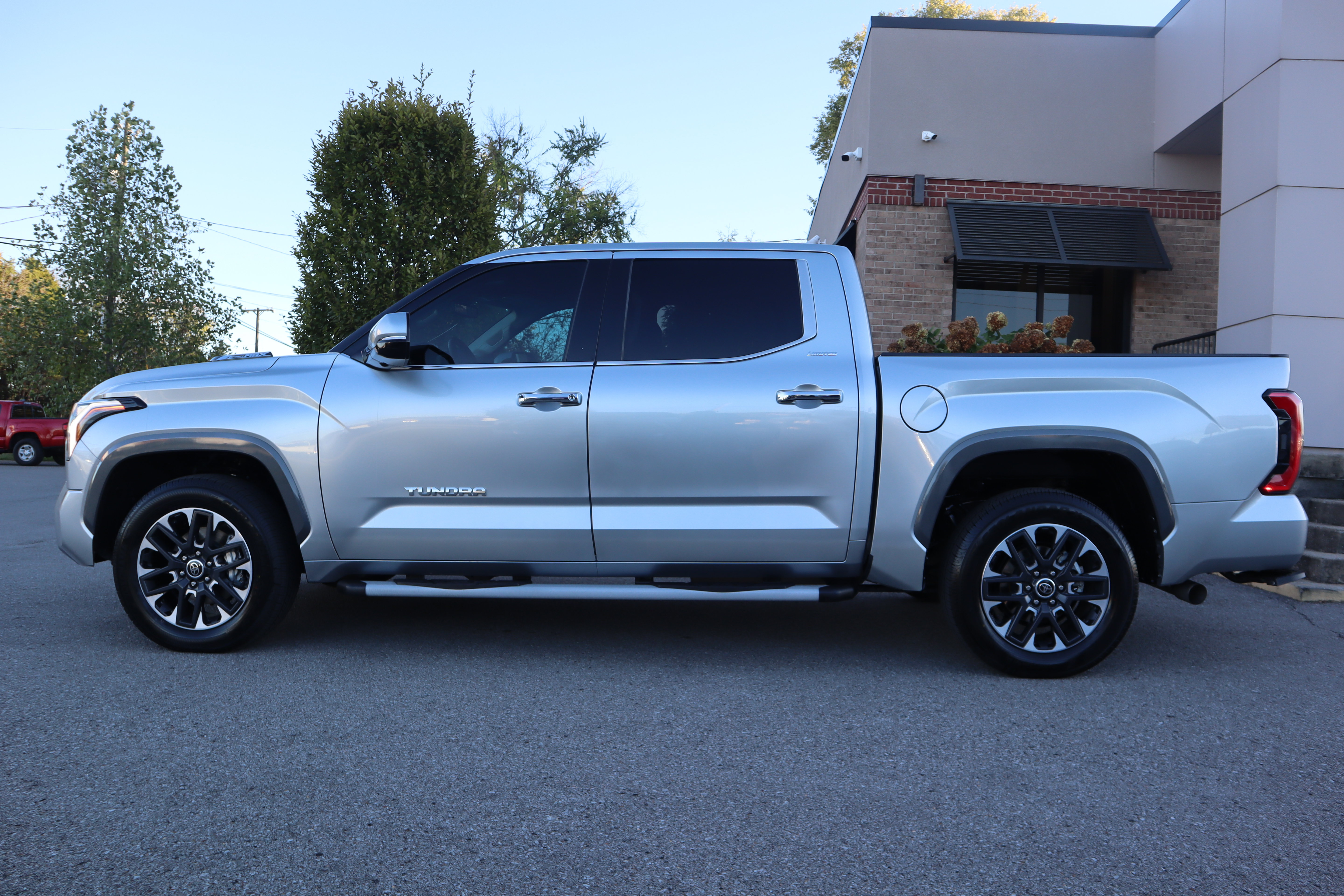 Used 2023 Toyota Tundra Limited AWD/4WD image 10